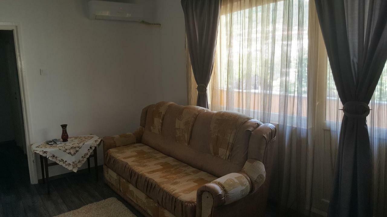 Апартаменты Apartament Victory Оршова Экстерьер фото